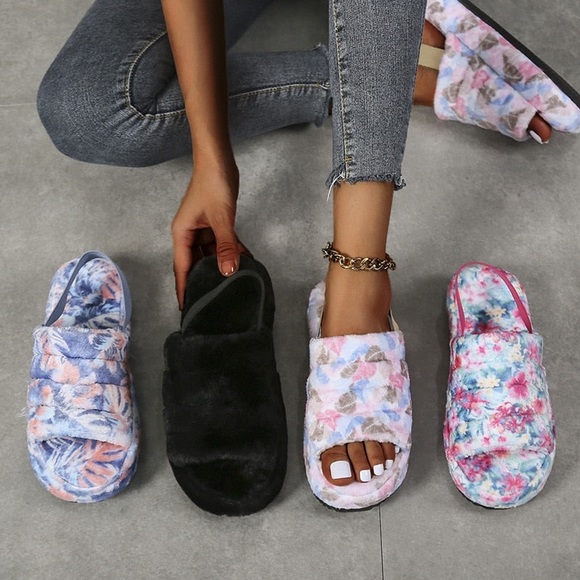 Womens Thick Sole Slippers *Order on my Website* - Picture 1 of 5